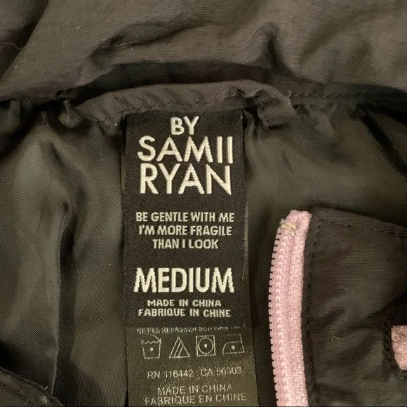 zumiez windbreaker, made by Samii Ryan 💜🖤 - Picture 3 of 8